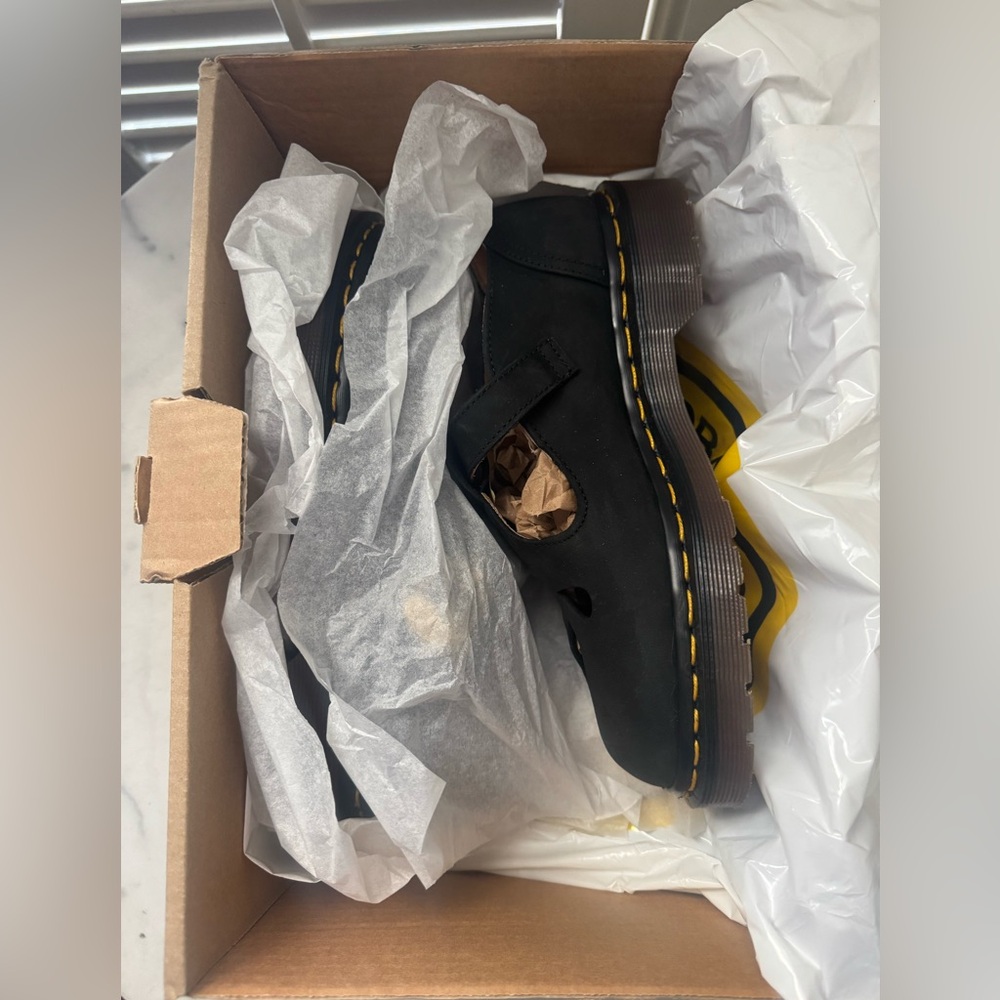 NIB England Made Dr. Martens Vintage Nubuck Tear Drop Mary Janes UK5 US 7-7.5 - Picture 9 of 10